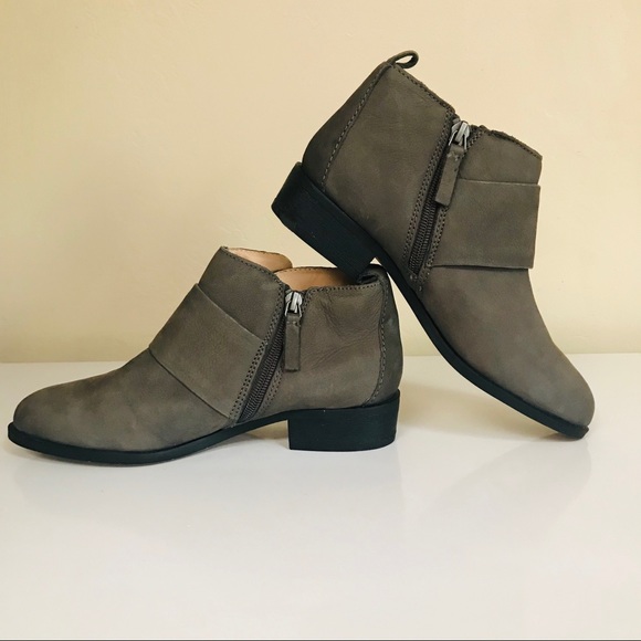 NWT Nordstrom Rack Susina LEATHER Ankle Boots 6M - Picture 2 of 8